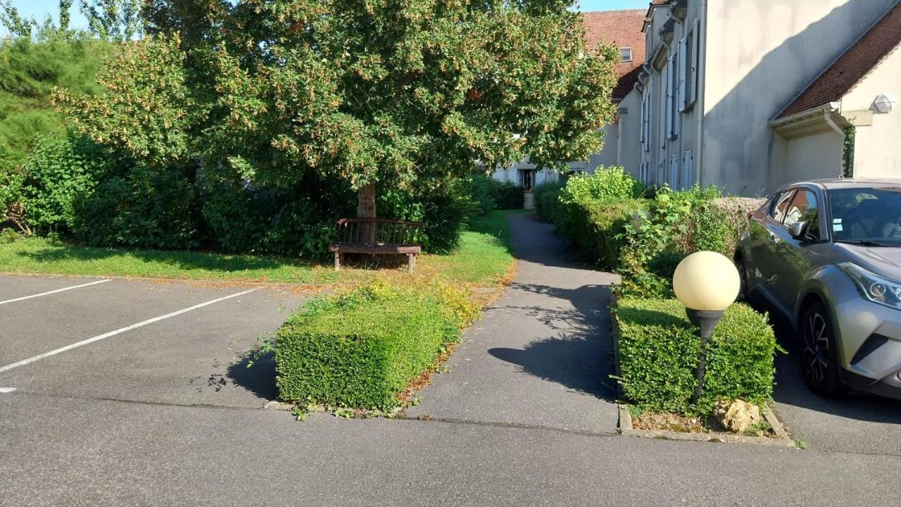 Appartement Cosy - Disneyland & Villages Nature Villeneuve-Saint-Denis Buitenkant foto